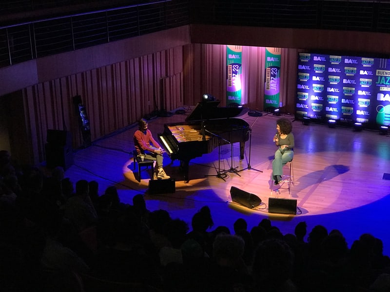 Salomão Soares and Vanessa Moreno in a masterclass on stage at Buenos Aires Jazz