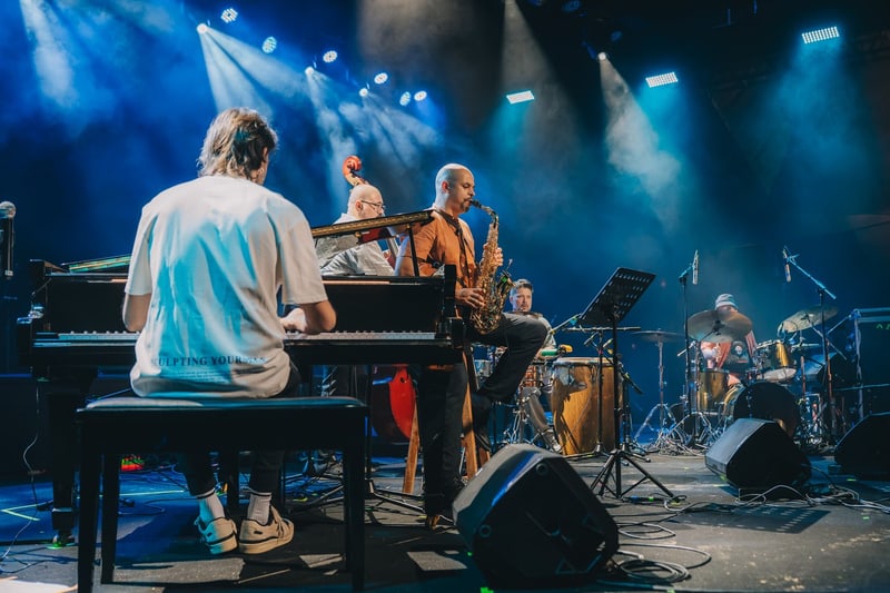 Salomão Soares Quinteto live