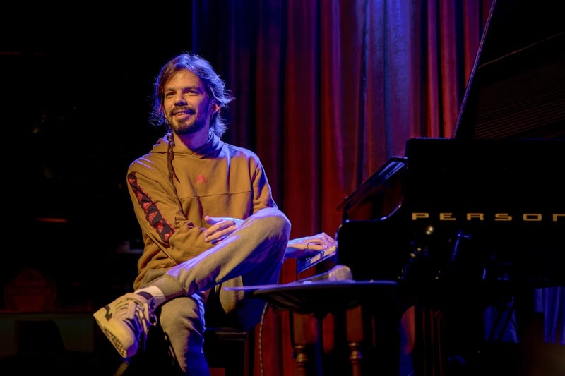 Salomão Soares at a piano workshop, Porto Alegre